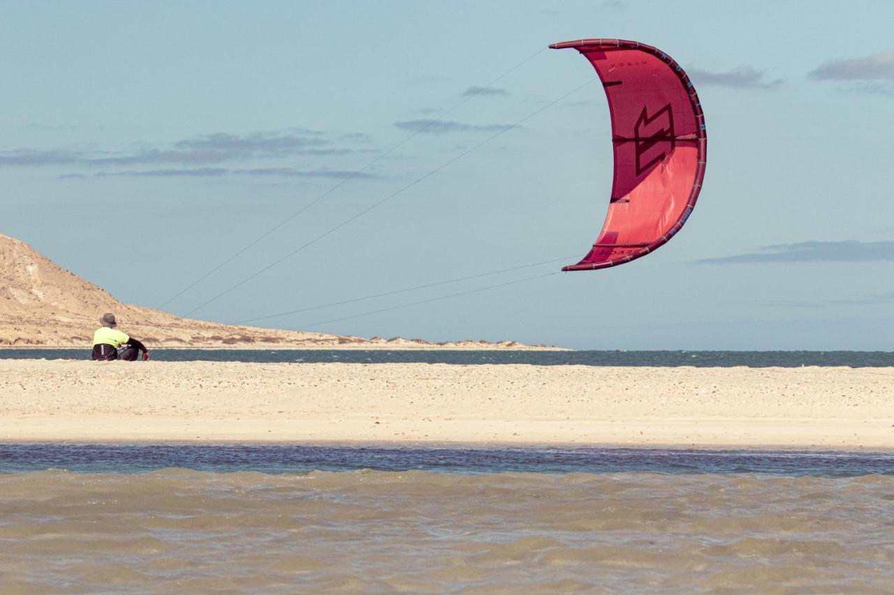 Oasis212 Dakhla Hotel Bagian luar foto